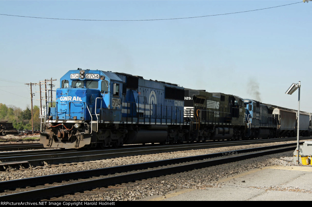 NS 6704 leads train 50T into the yard